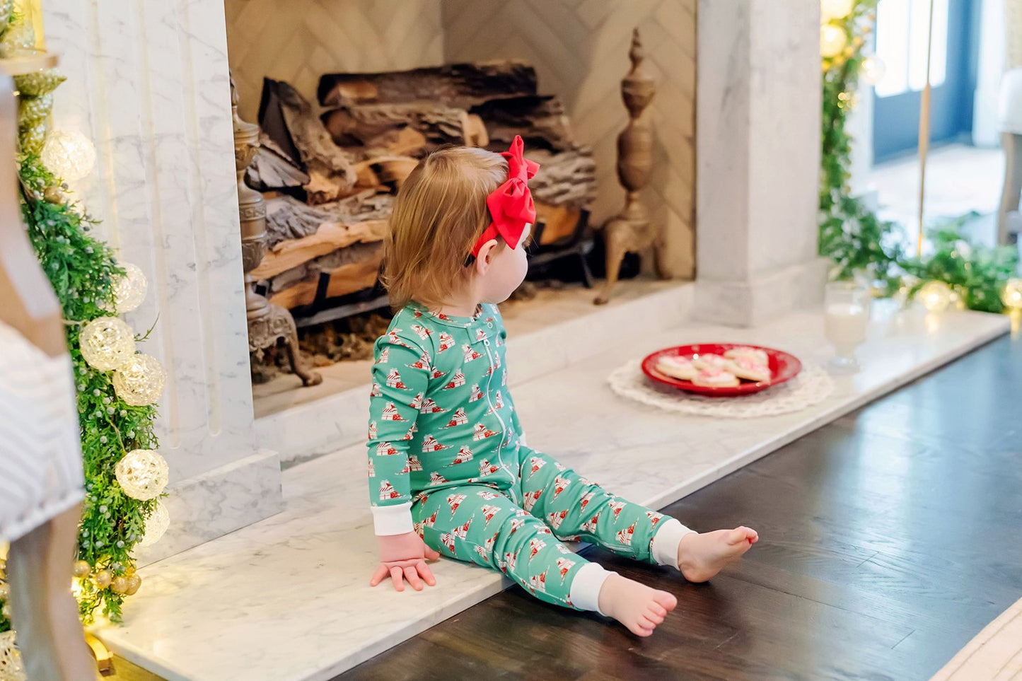 Lila & Hayes Baby Parker Zipper Pajamas - Green Santa's Helper Elves