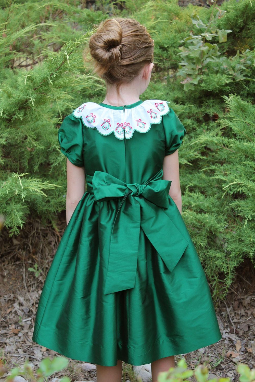 Susanne Lively Girls Taffeta Christmas Dress - Embroidered Wreath Collar - Green