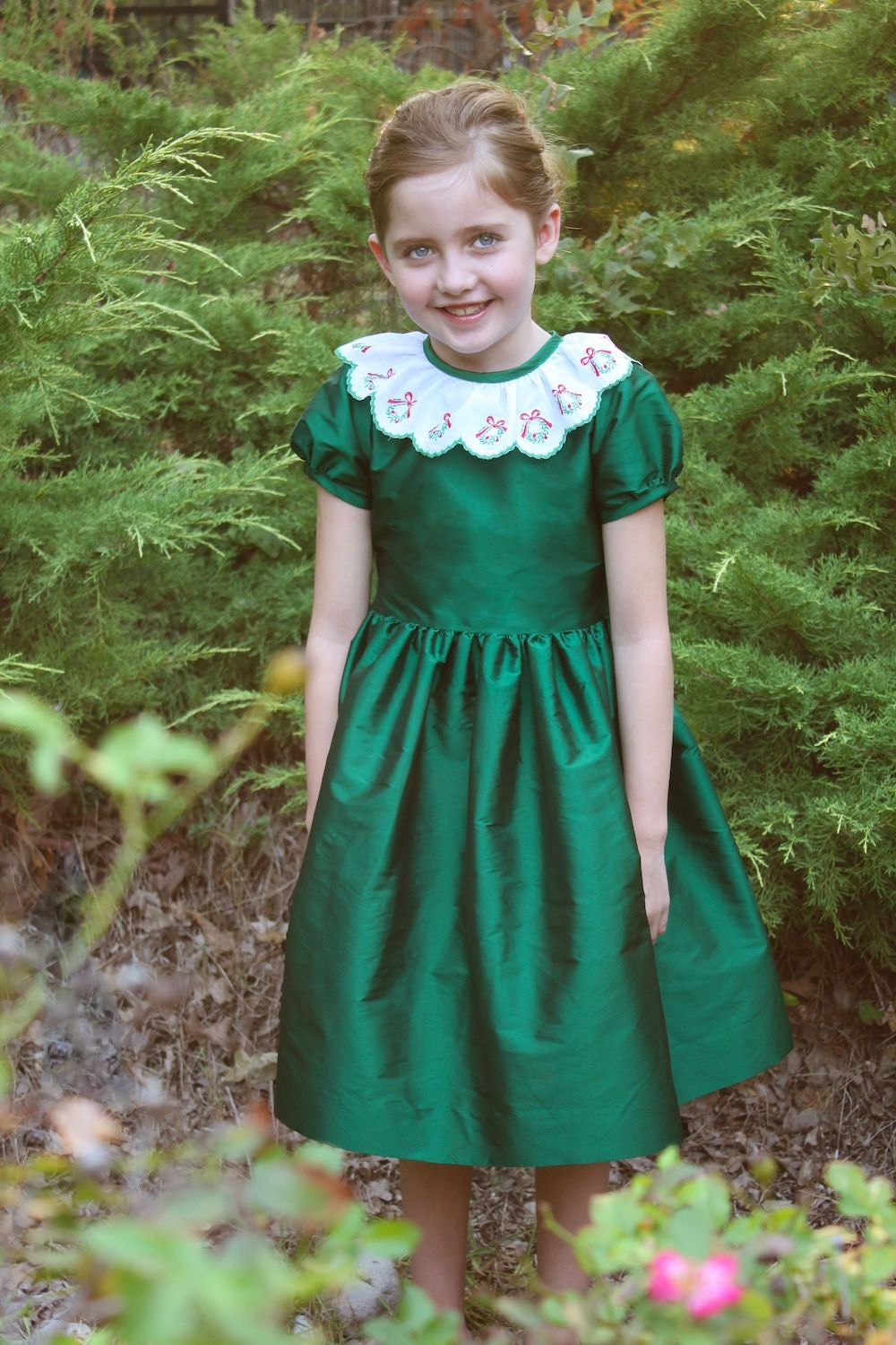 Susanne Lively Girls Taffeta Christmas Dress - Embroidered Wreath Collar - Green
