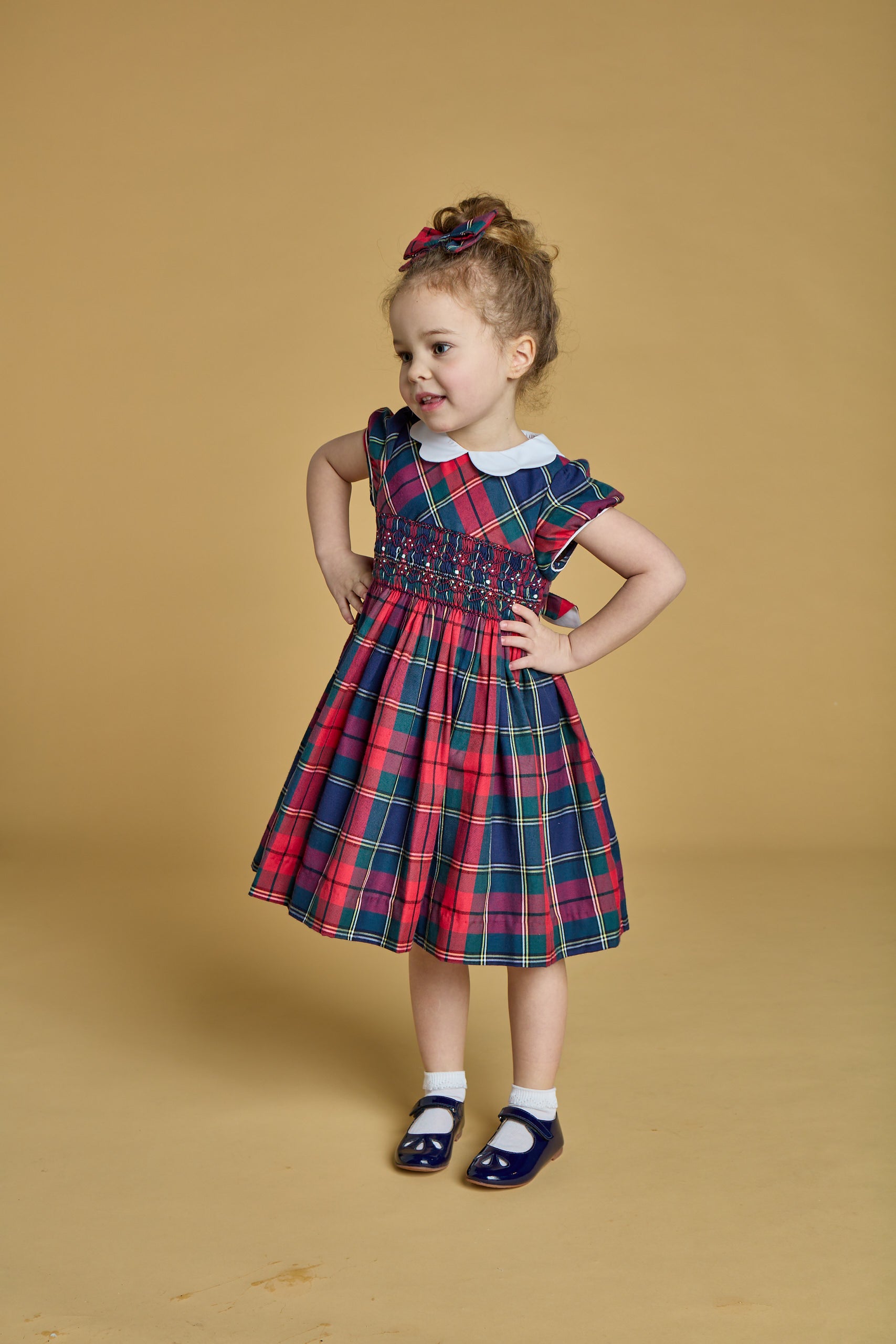 Kidiwi France Girls Ritha Smocked Dress - Scallop Collar - Red Holiday Tartan Plaid