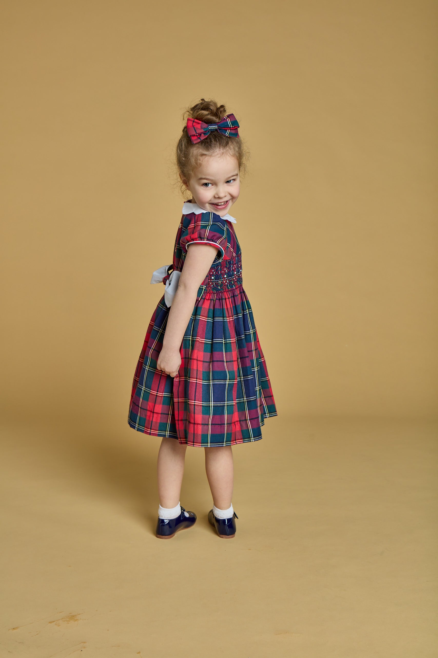 Kidiwi France Girls Ritha Smocked Dress - Scallop Collar - Red Holiday Tartan Plaid