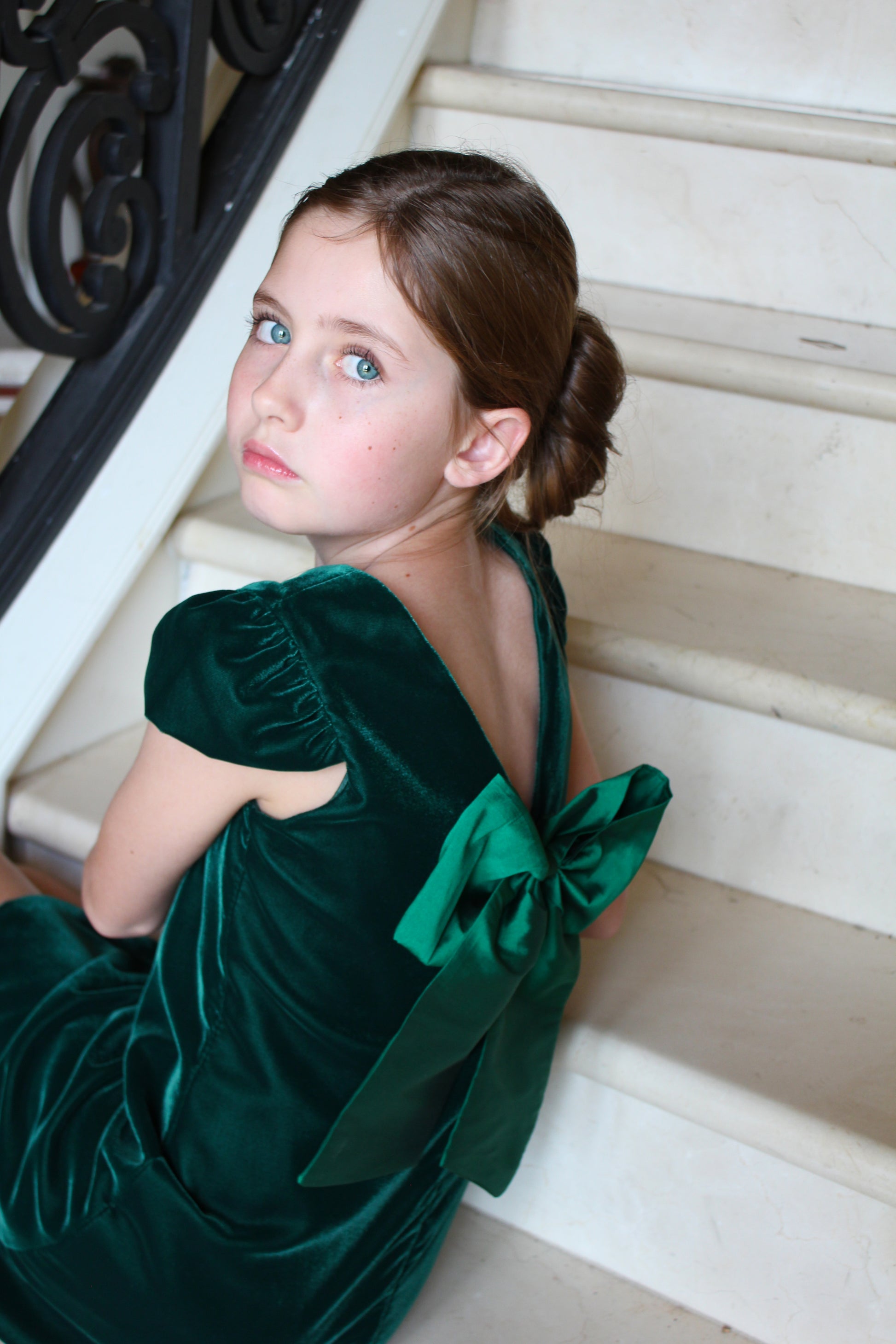 Susanne Lively Girls Velvet A-Line Dress - V-Back with Bow - Green 14 Susanne Lively Girls Velvet A-Line Dress - V-Back with Bow - Green 14