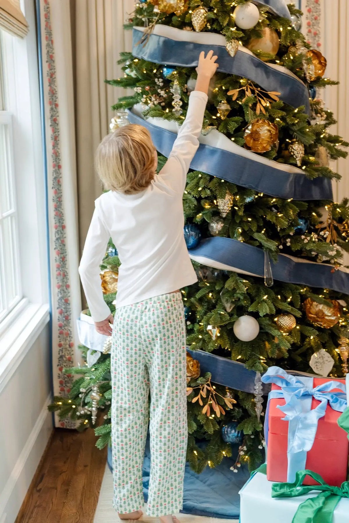 Lila & Hayes Boys Beckett Hang Out Pants - Christmas Tree Topper Stars