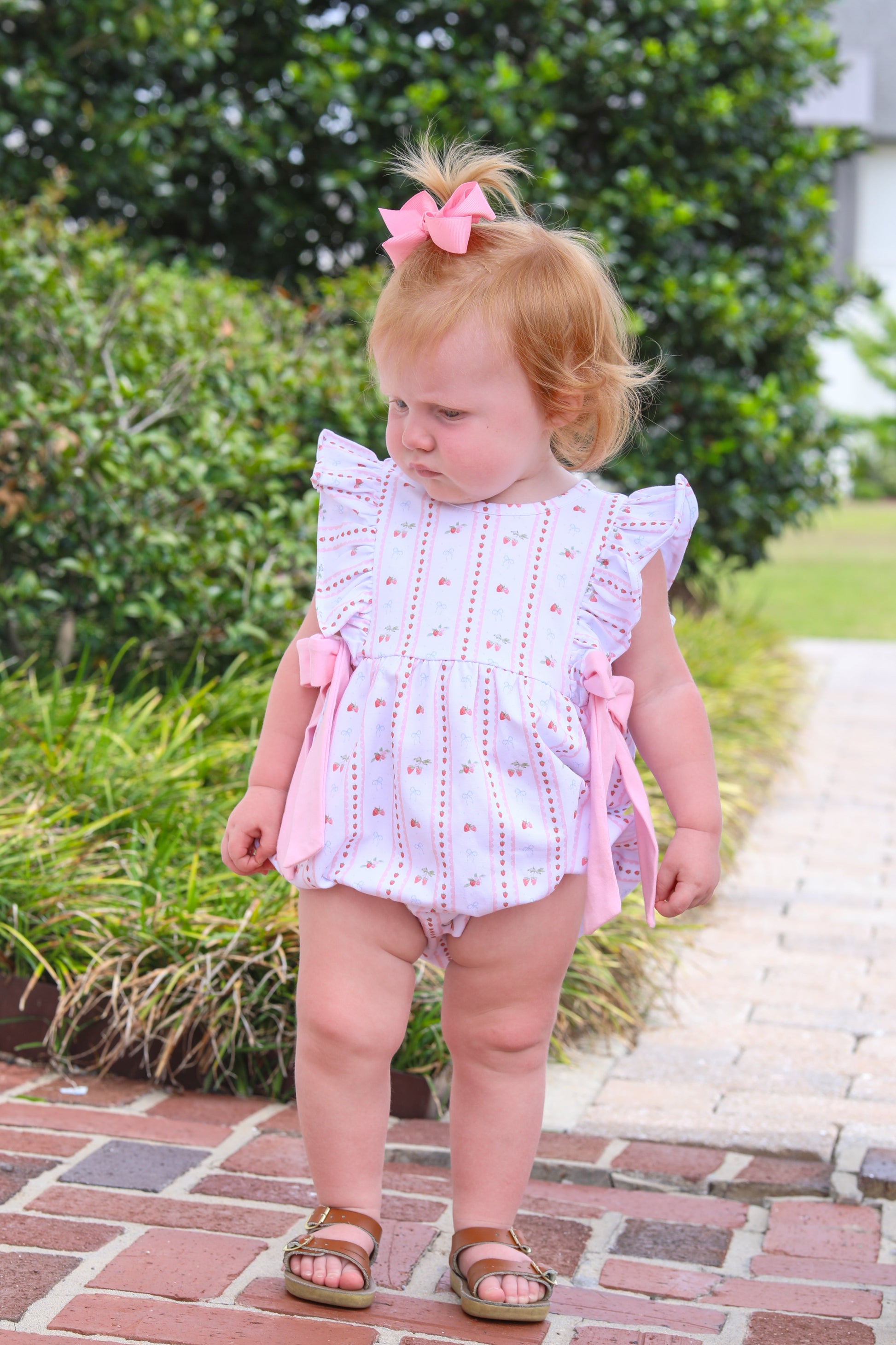 Trotter Street Kids Girls Pink Berry Sweet Bubble - Bows at Sides