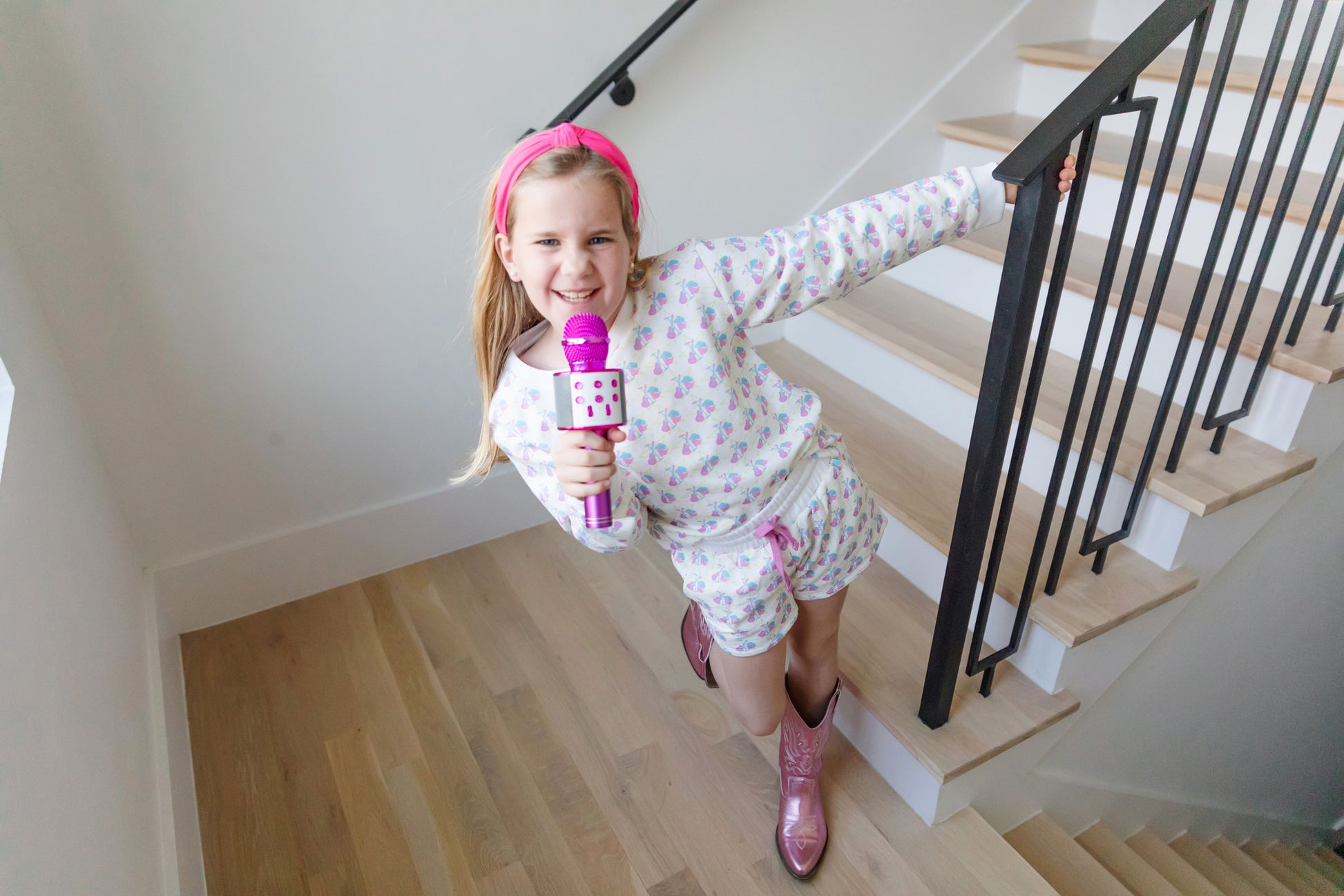Lila & Hayes Girls Stella Sweatshirt Shorts Set - Music Superstar for Taylor Swift Show