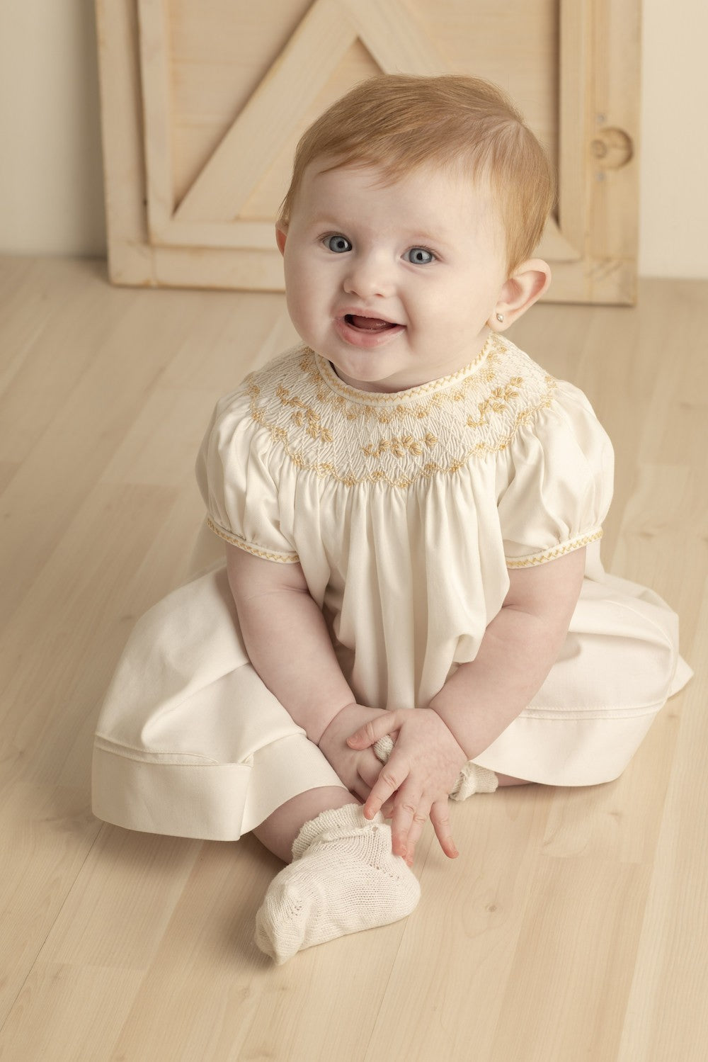 Luli & Me Baby Girls Ivory & Beige Smocked Vintage Bishop Dress 0-3M Luli & Me Baby Girls Ivory & Beige Smocked Vintage Bishop Dress 0-3M